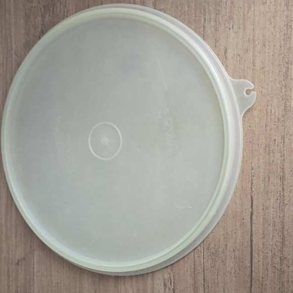 Vintage Tupperware Canister Clear - Molds 265 and 228 - Picture 5 of 6